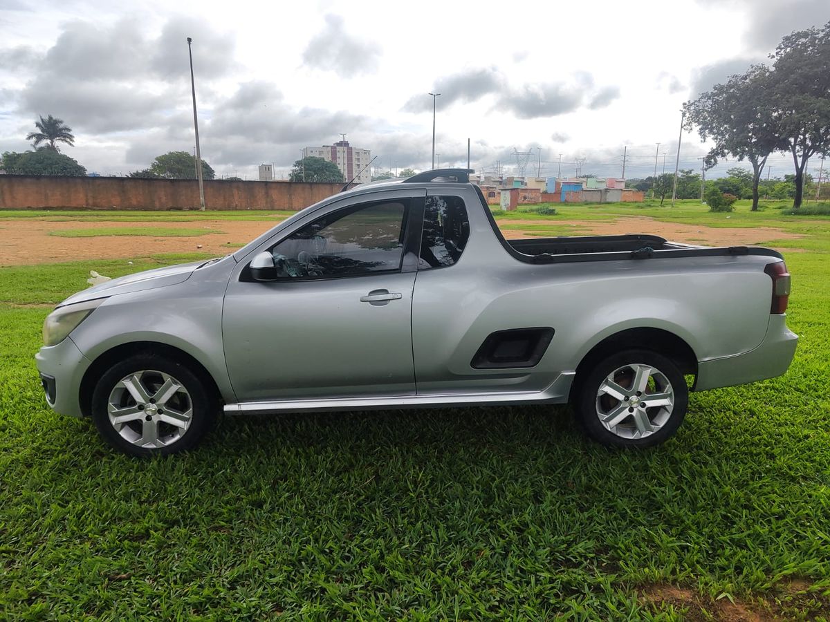 Chevrolet Montana utilizada nos pequenos fretes e mudanças